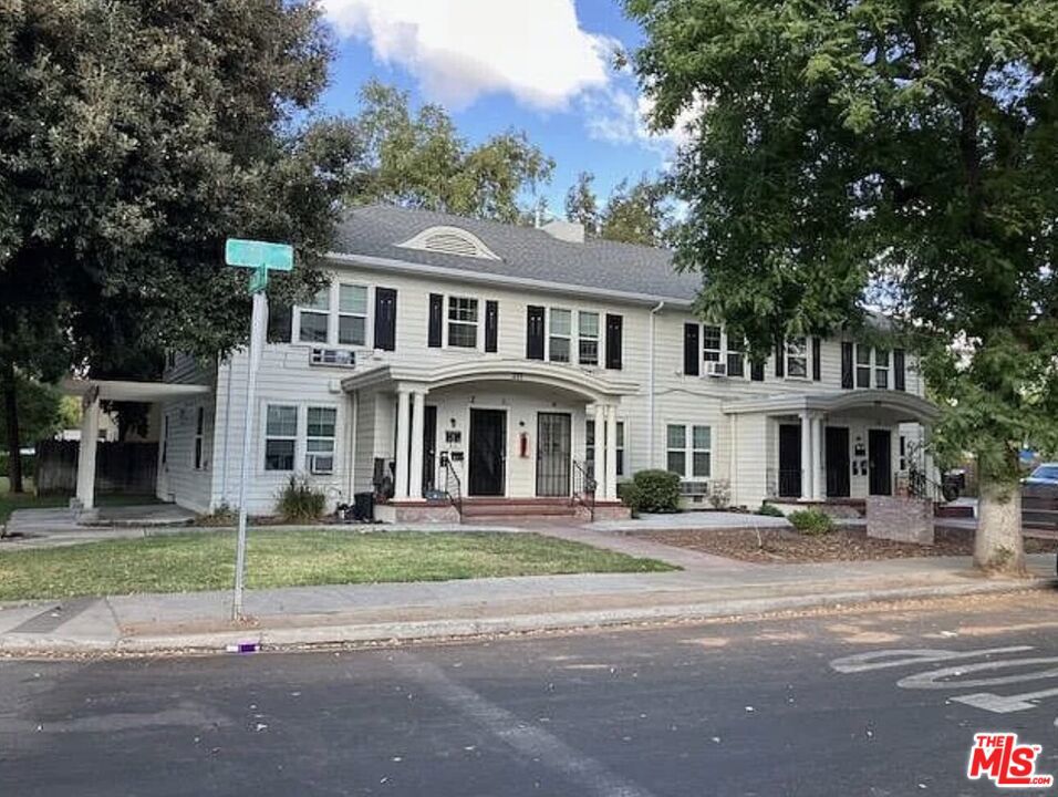 203 Jones Street, Modesto, CA 95354 — photo 1