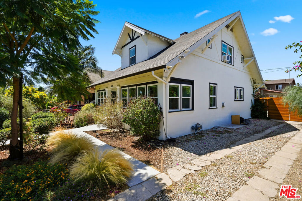 527 W 52nd Street, Los Angeles, CA 90037 — photo 1