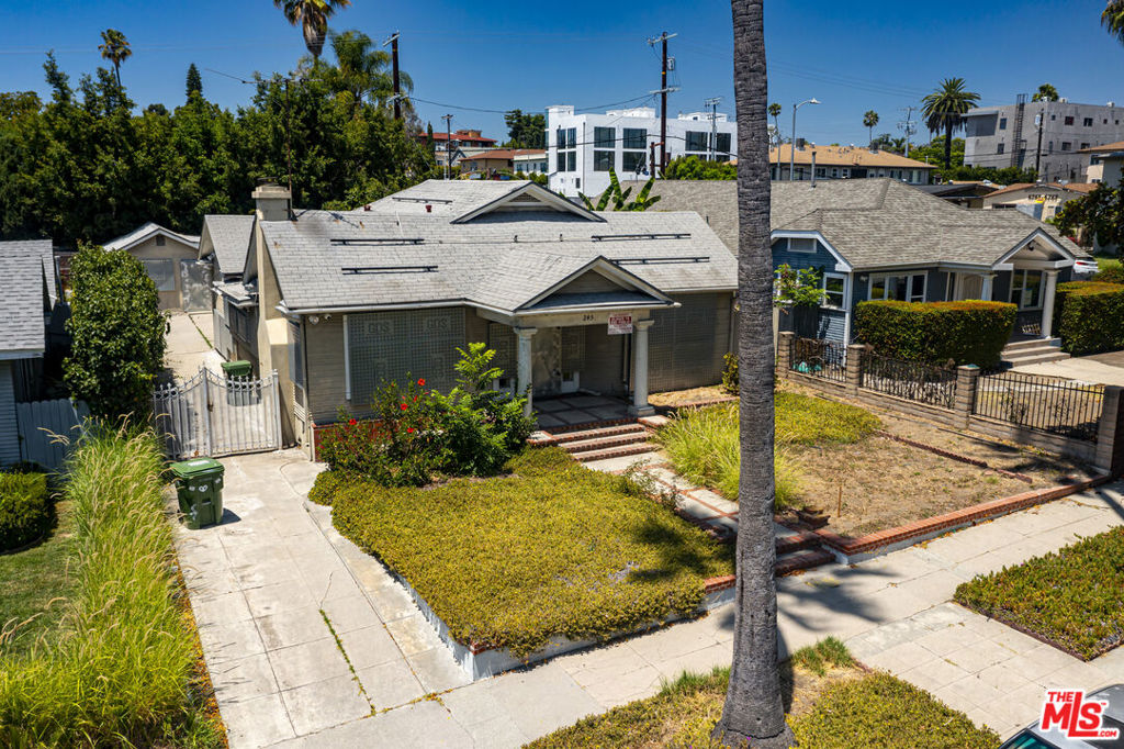 245 N Gramercy Place, Los Angeles, CA 90004 — photo 1