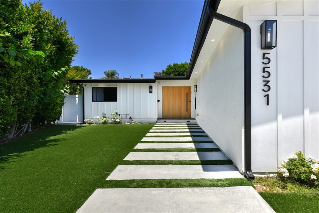 5531 Hermitage, Valley Village, CA 91607 — photo 1