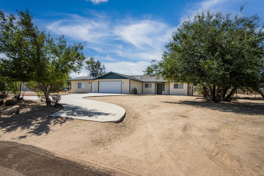 58391 Carlyle Drive, Yucca Valley, CA 92284 — photo 1