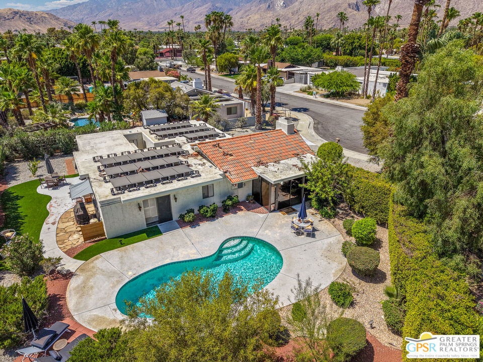 566 N Sunset Way, Palm Springs, CA 92262 — photo 1