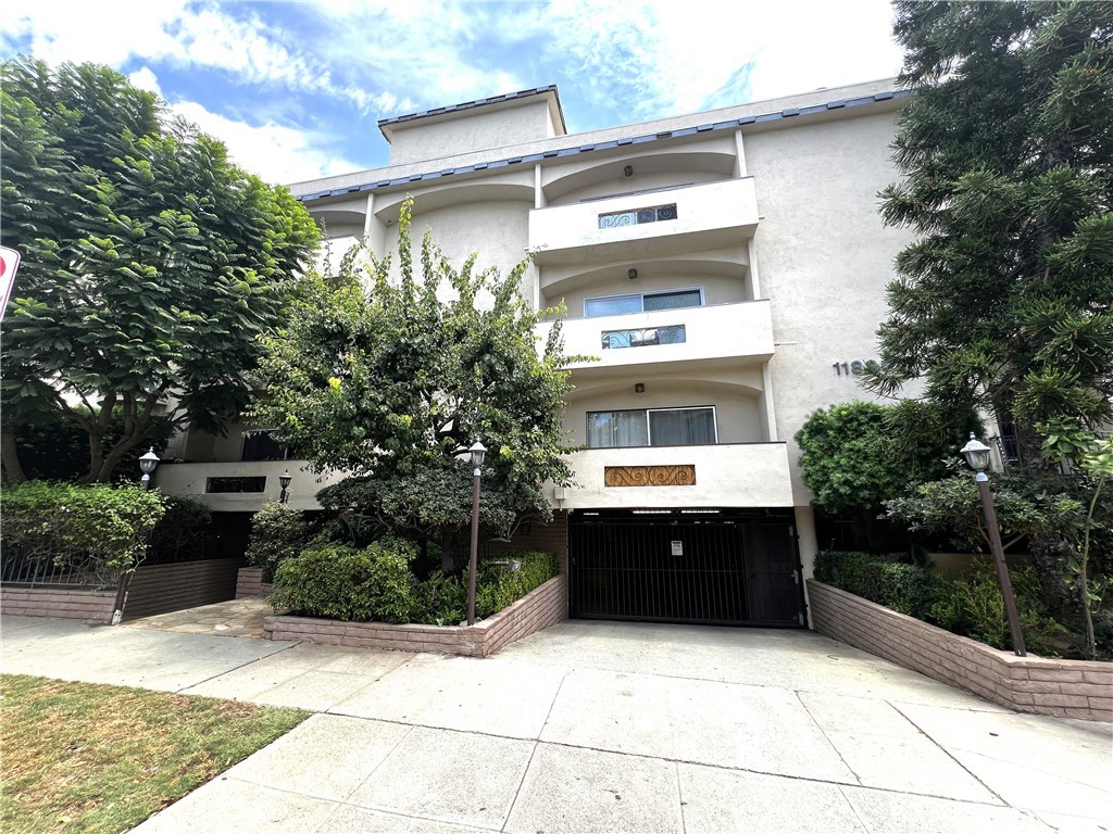 11820 Mayfield 317, Los Angeles, CA 90049 — photo 1