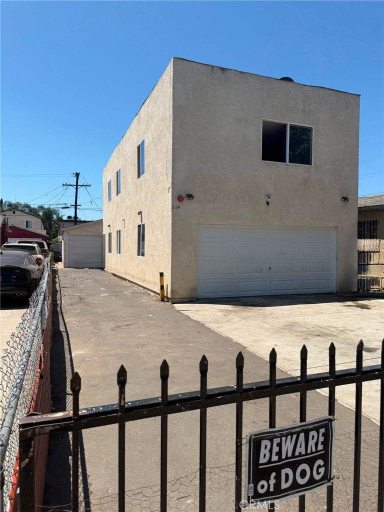 112 95th St, Los Angeles, CA 90003 — photo 1