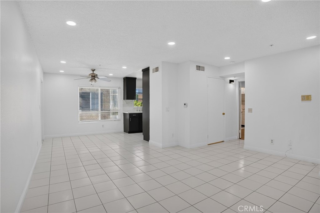 8828 Burnet Ave 9, North Hills, CA 91343 — photo 1