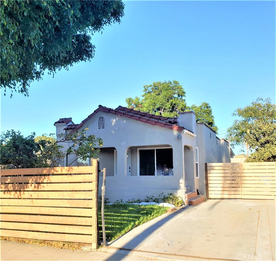 7040 3rd, Los Angeles, CA 90043 — photo 1