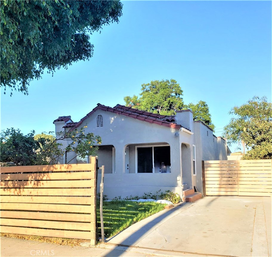 7040 3rd, Los Angeles, CA 90043 — photo 1
