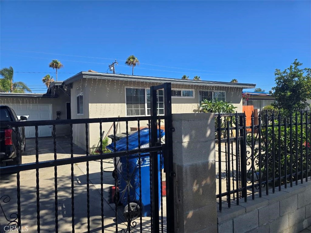 960 Stichman, La Puente, CA 91746 — photo 1
