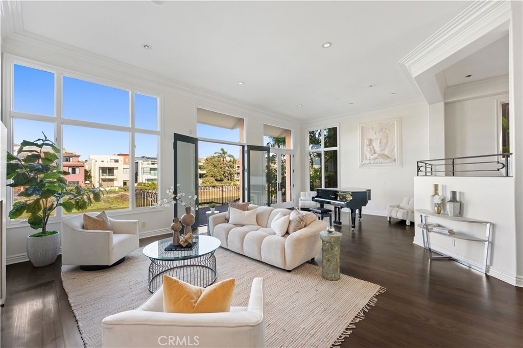 5206 Pacific Avenue, Marina Del Rey, CA 90292 — photo 1