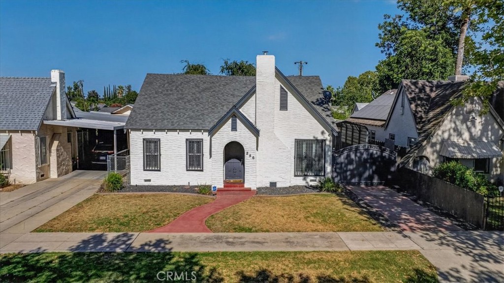 256 N Sierra Vista, Fresno, CA 93702 — photo 1