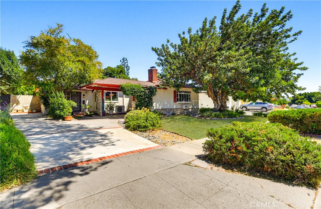 7508 Paso Robles Avenue, Lake Balboa, CA 91406 — photo 1