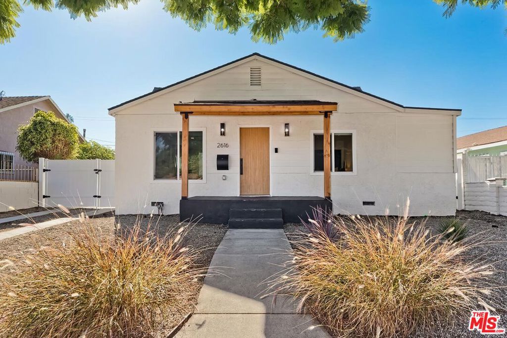 2616 W 73rd Street, Los Angeles, CA 90043 — photo 1