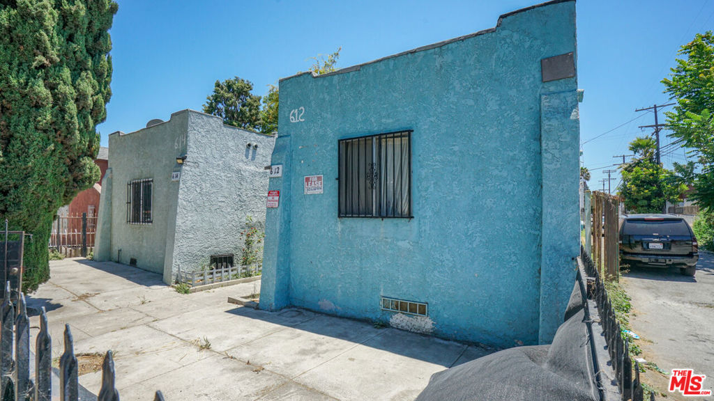 612 E 83rd Street, Los Angeles, CA 90001 — photo 1