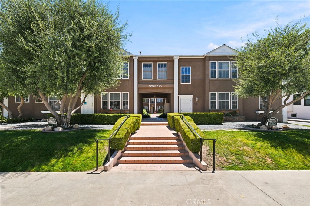15034 1/4 Dickens, Sherman Oaks, CA 91403 — photo 1
