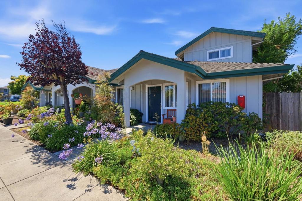 2220 Chanticleer Avenue, Santa Cruz, CA 95062 — photo 1