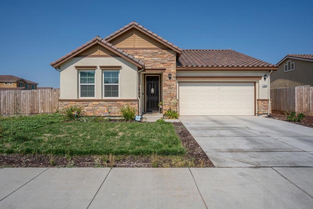 1964 Gus Villalta Drive, Los Banos, CA 93635 — photo 1