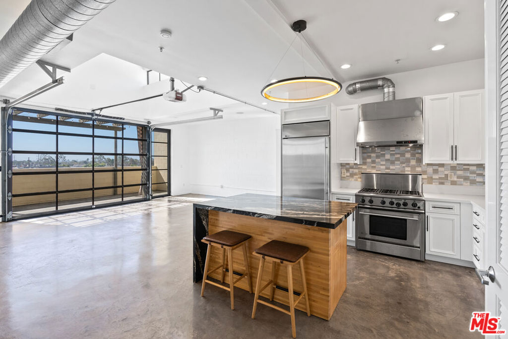 1544 12th Street 303, Santa Monica, CA 90401 — photo 1