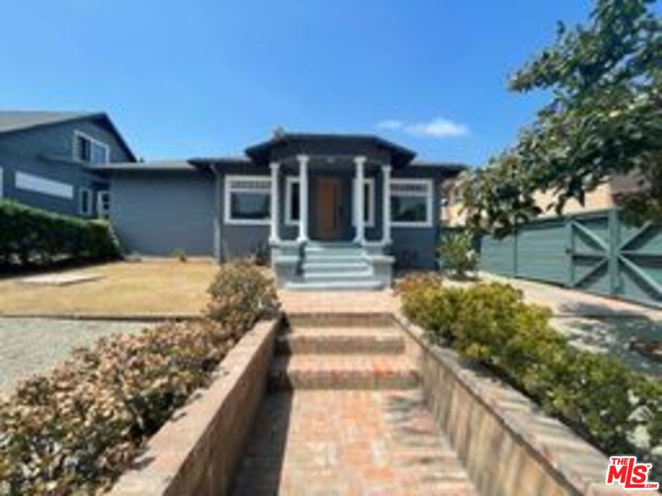 821 N Harvard Boulevard, Los Angeles, CA 90029 — photo 1