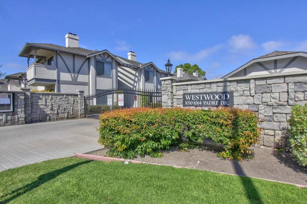 1056 Padre Drive 5, Salinas, CA 93901 — photo 1