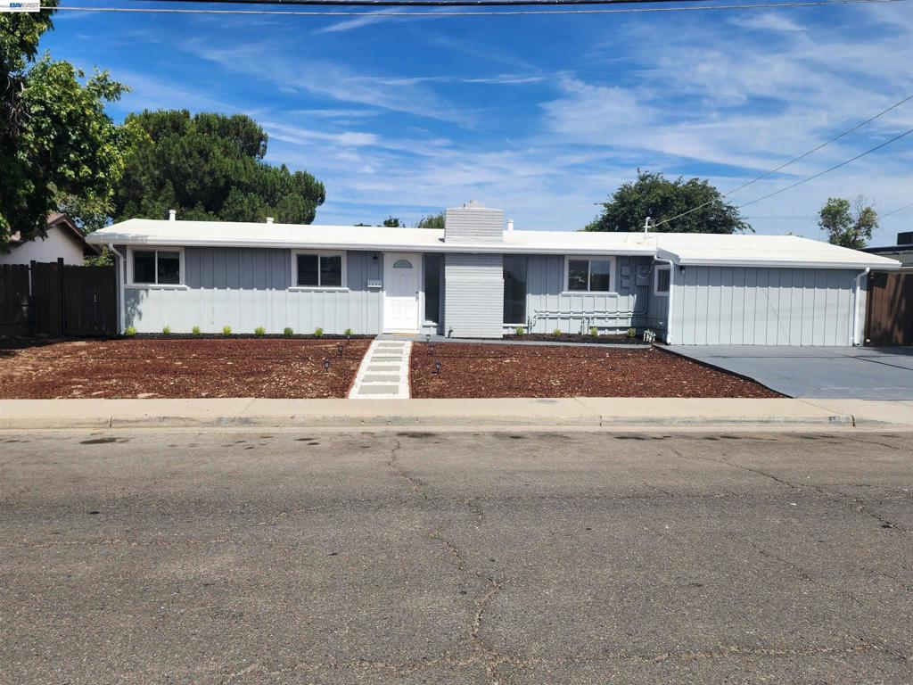 1238 Maryland Ave, Los Banos, CA 93635 — photo 1