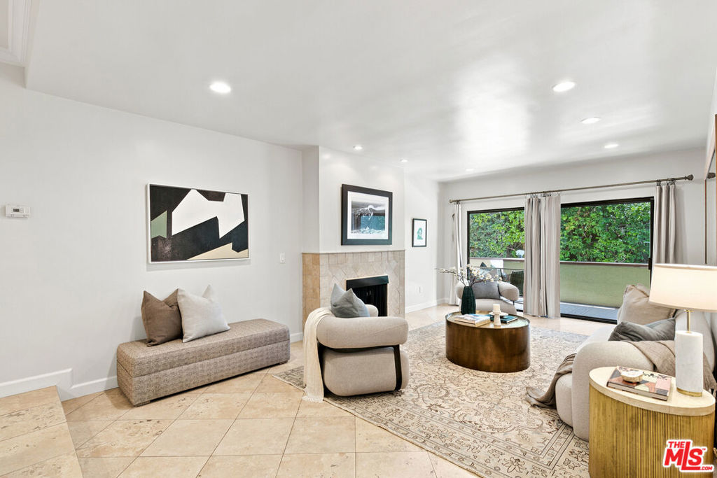 2332 Fox Hills Drive 103, Los Angeles, CA 90064 — photo 1