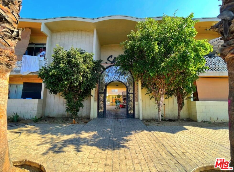 6956 Kester Avenue, Van Nuys, CA 91405 — photo 1