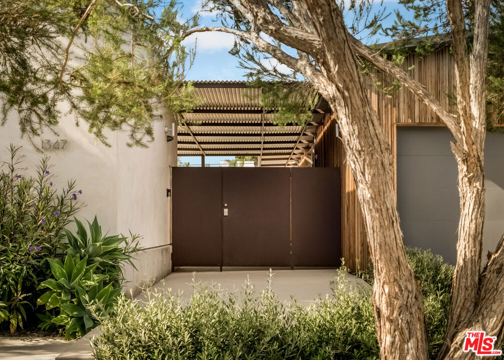 1347 Palms Boulevard, Venice, CA 90291 — photo 1