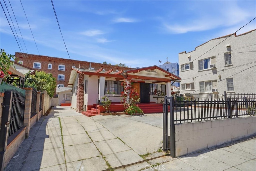 1257 1/2 N New Hampshire, Los Angeles, CA 90029 — photo 1