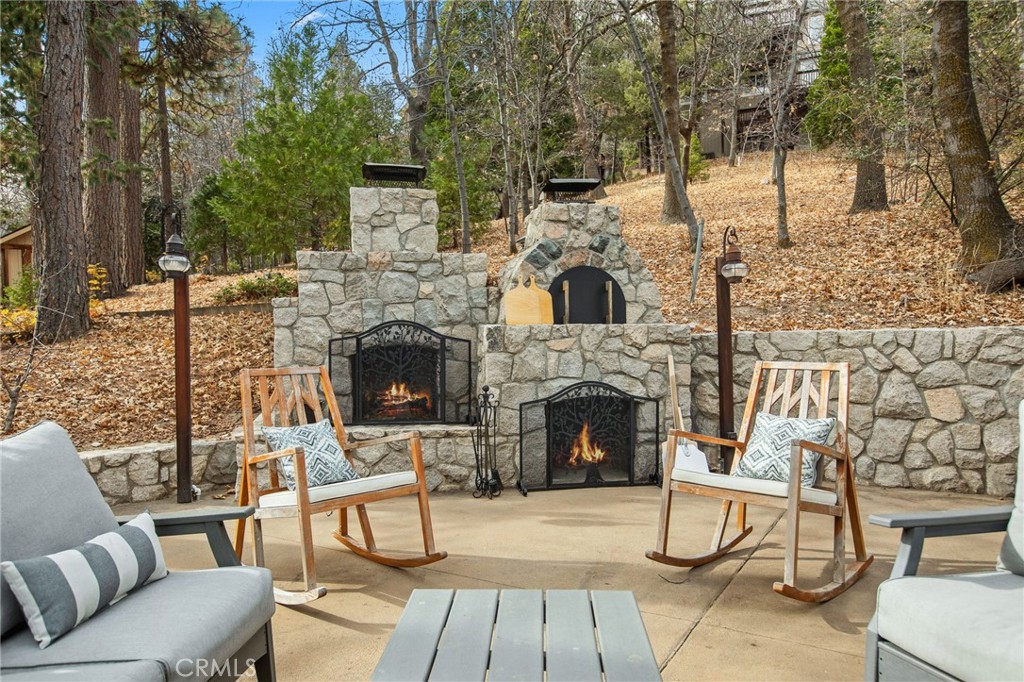 27516 W Shore, Lake Arrowhead, CA 92352 — photo 1
