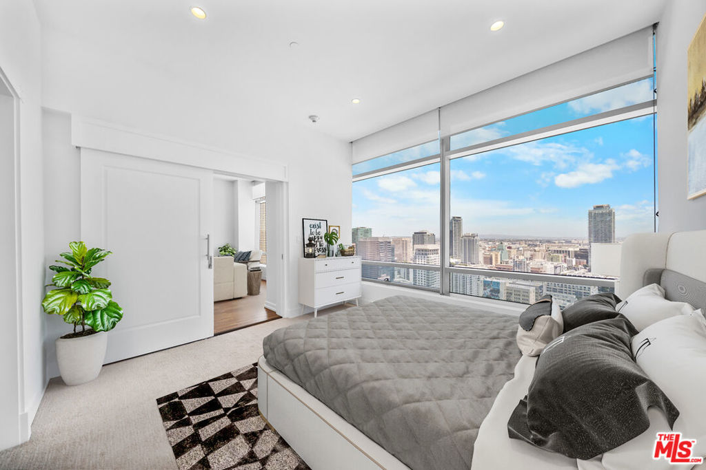 900 W OLYMPIC Boulevard 31E, Los Angeles, CA 90015 — photo 1