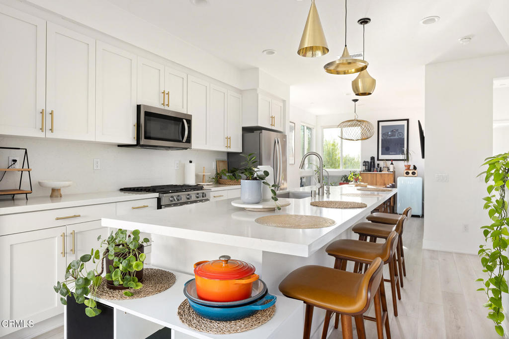 2931 W Exposition Place 1, Los Angeles, CA 90018 — photo 1