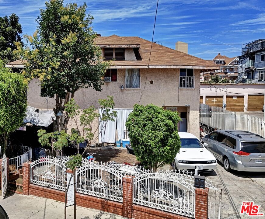 1421 Courtland Avenue, Los Angeles, CA 90006 — photo 1