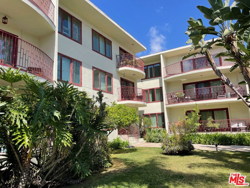 3407 Huxley Street 29, Los Angeles, CA 90027 — photo 1