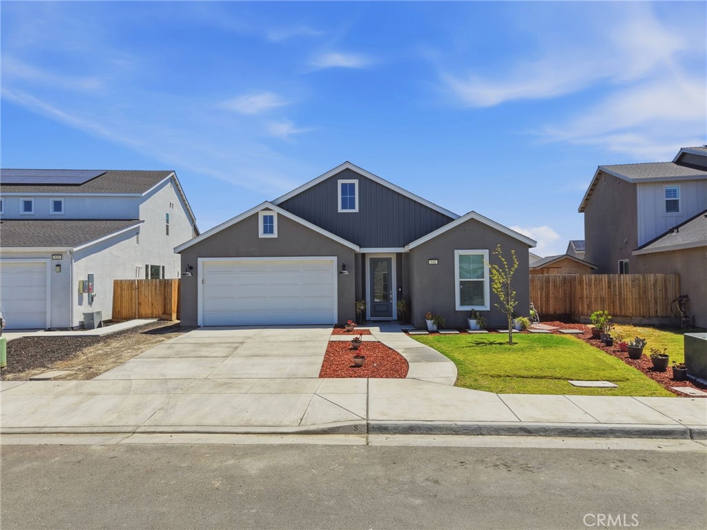 530 Baylor, Lemoore, CA 93245 — photo 1