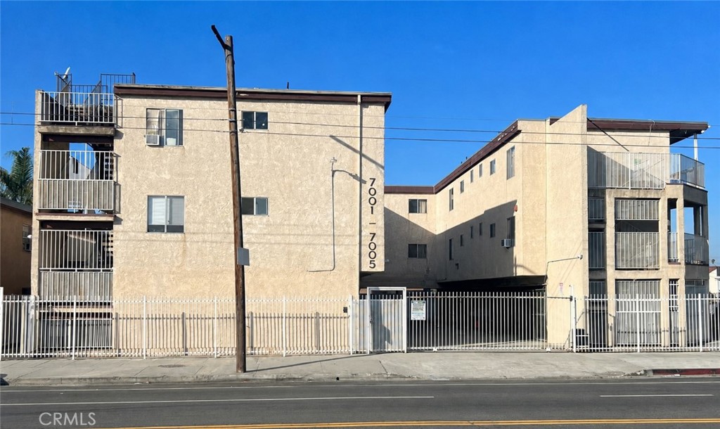 7001 S Main Street, Los Angeles, CA 90003 — photo 1