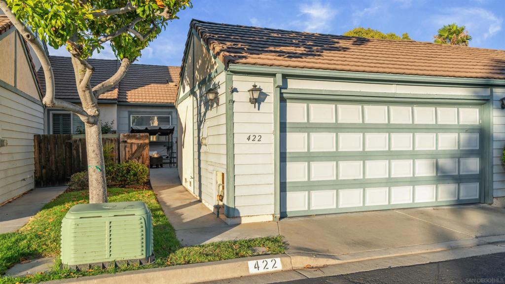 422 Devonshire Gln, Escondido, CA 92027 — photo 1