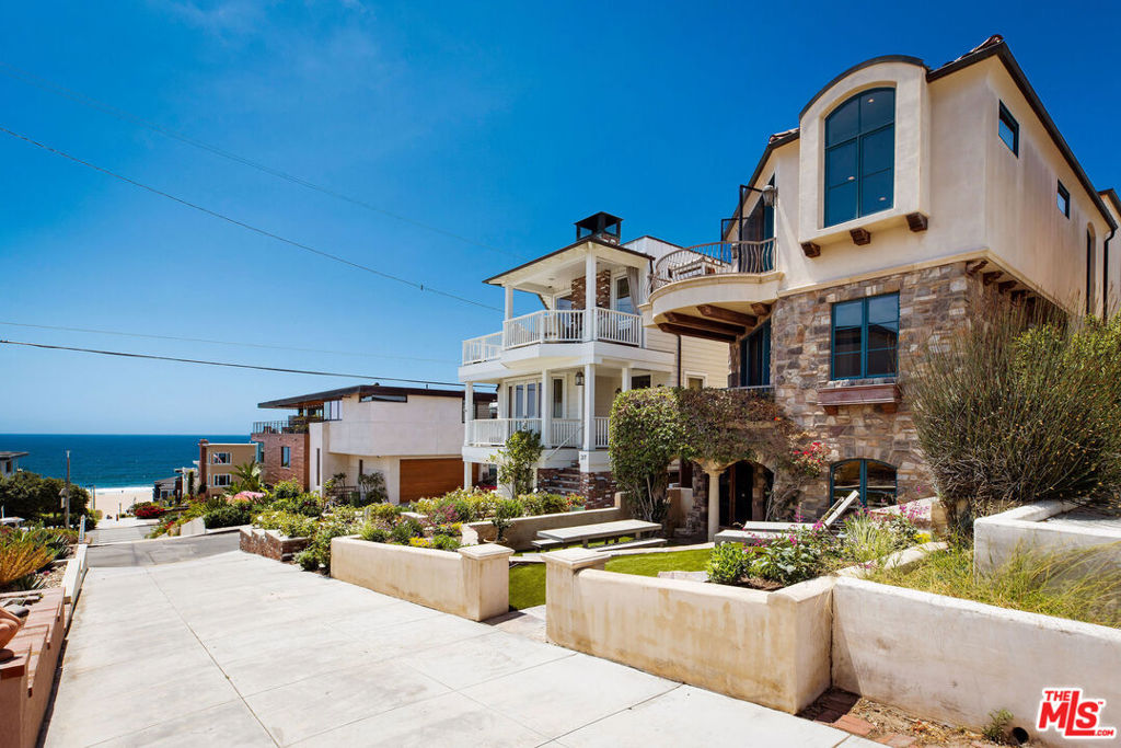 221 3rd Street, Manhattan Beach, CA 90266 — photo 1