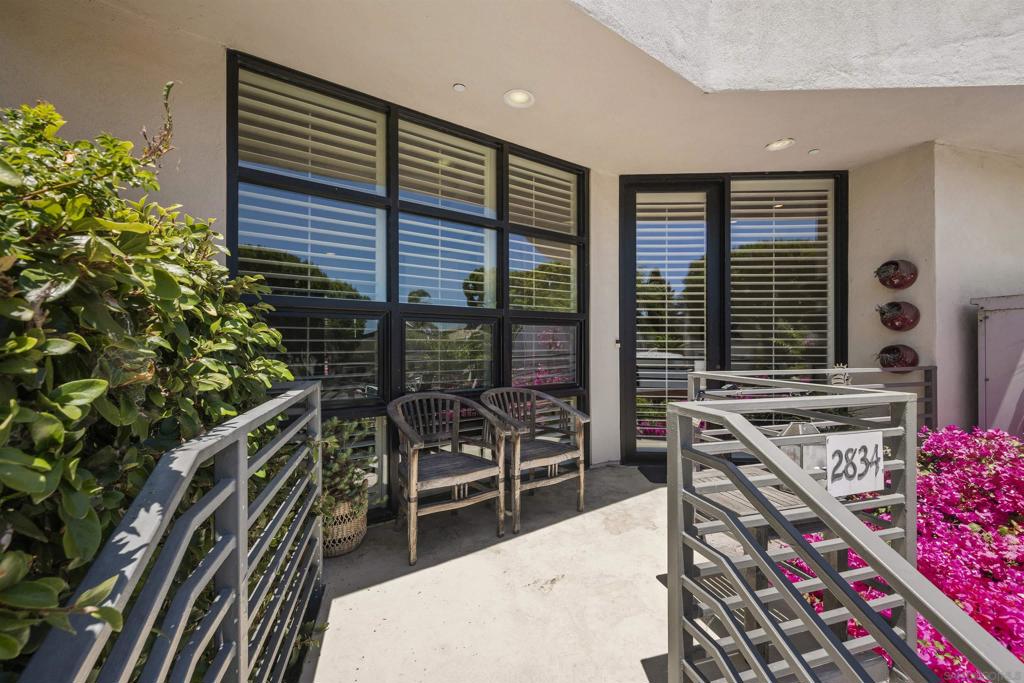 1021 Scott 159, San Diego, CA 92106 — photo 1
