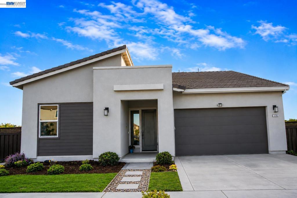 3206 Shrute Dr, Lathrop, CA 95330-7910 — photo 1