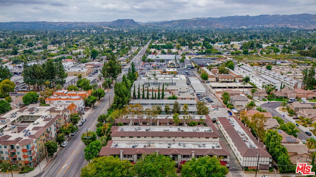 21811 Saticoy Street 23, Los Angeles, CA 91304 — photo 1
