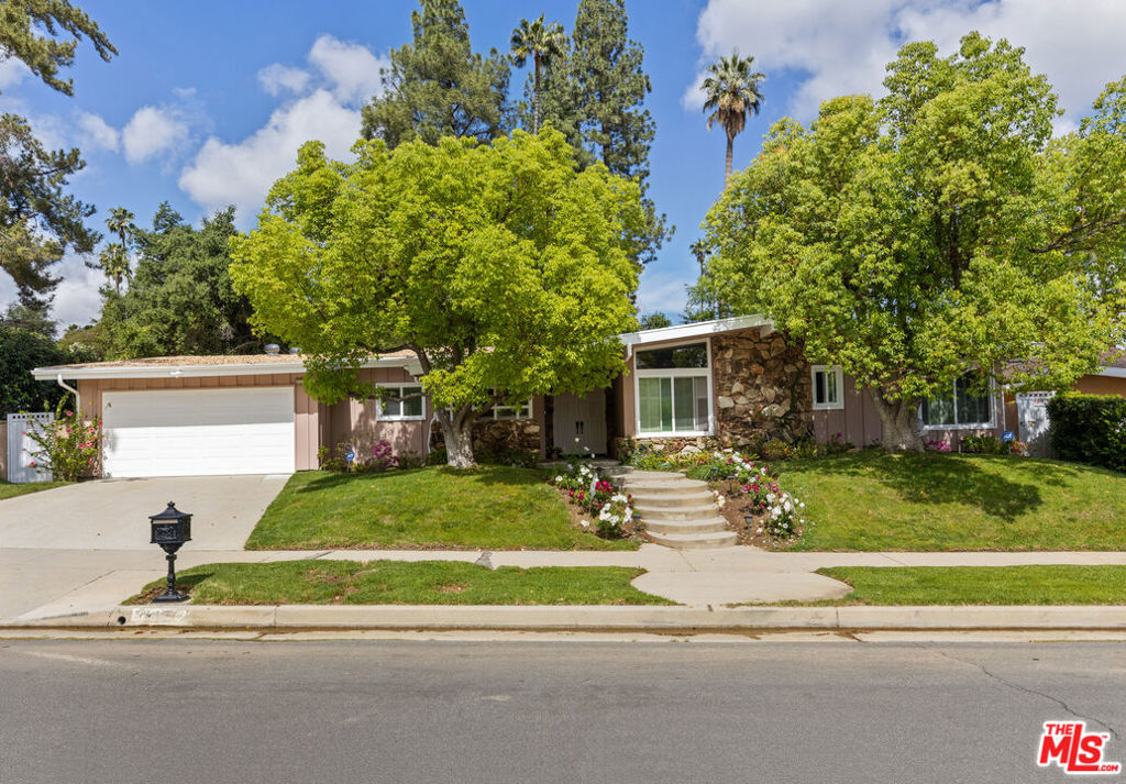 4479 Azalia Drive, Tarzana, CA 91356 — photo 1