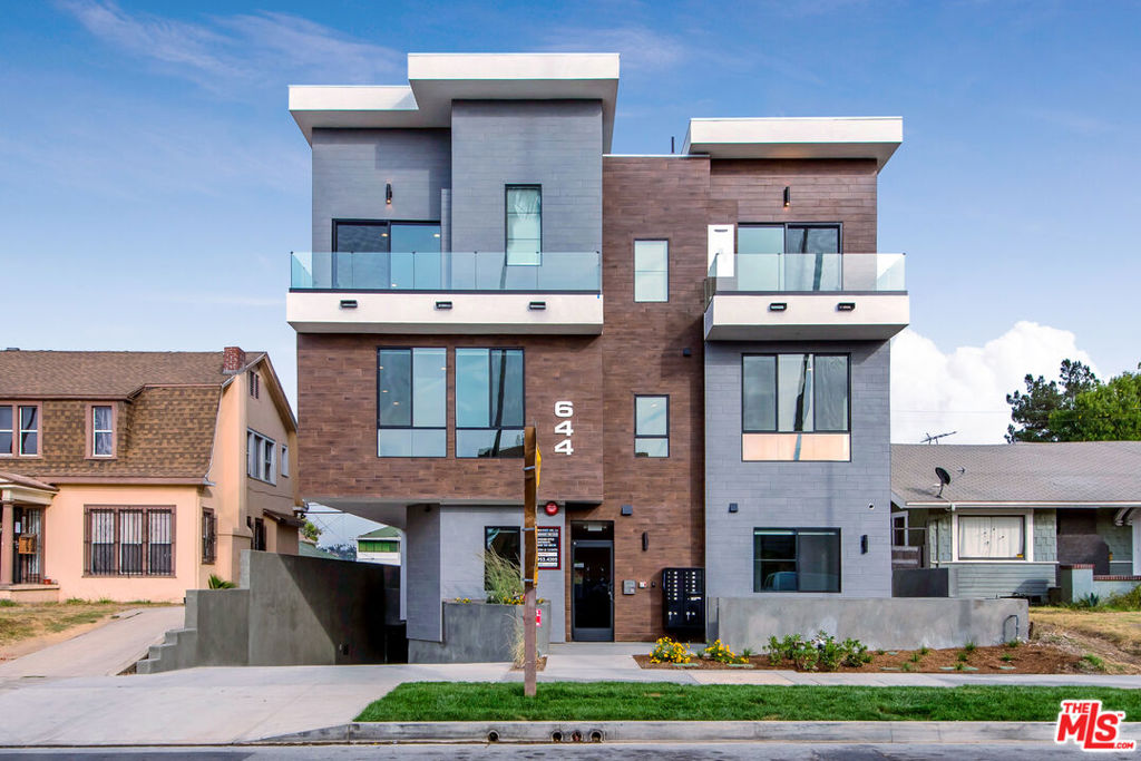 644 N Normandie Avenue, Los Angeles, CA 90004 — photo 1