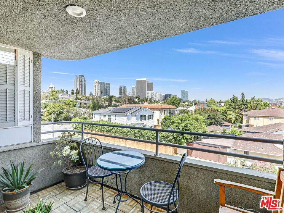 9836 Vidor Drive 302, Los Angeles, CA 90035 — photo 1