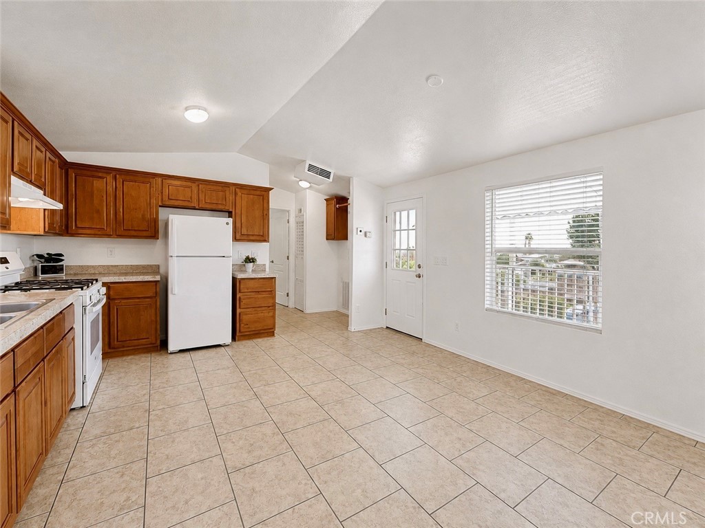 12995 6th 3, Yucaipa, CA 92399 — photo 1