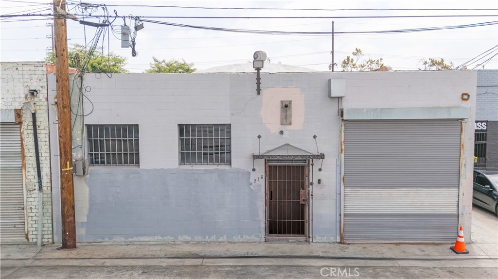 6238 S Manhattan, Los Angeles, CA 90047 — photo 1