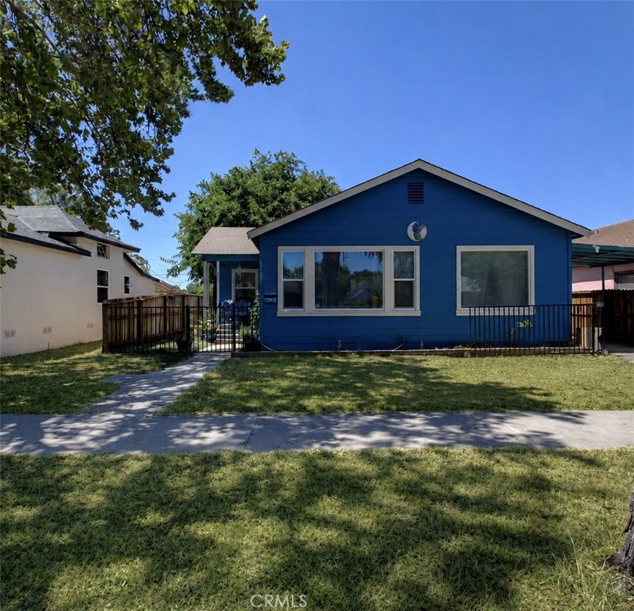 636 W 25th, Merced, CA 95340 — photo 1