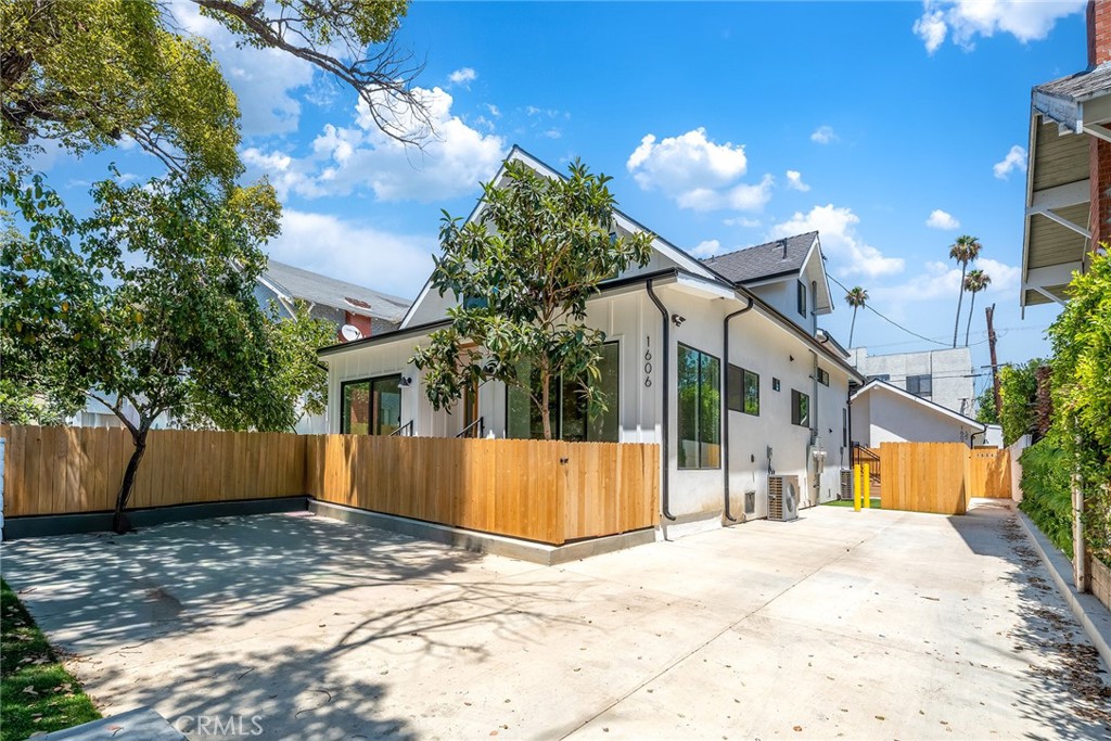 1606 1/2 N Kingsley, Los Angeles, CA 90027 — photo 1