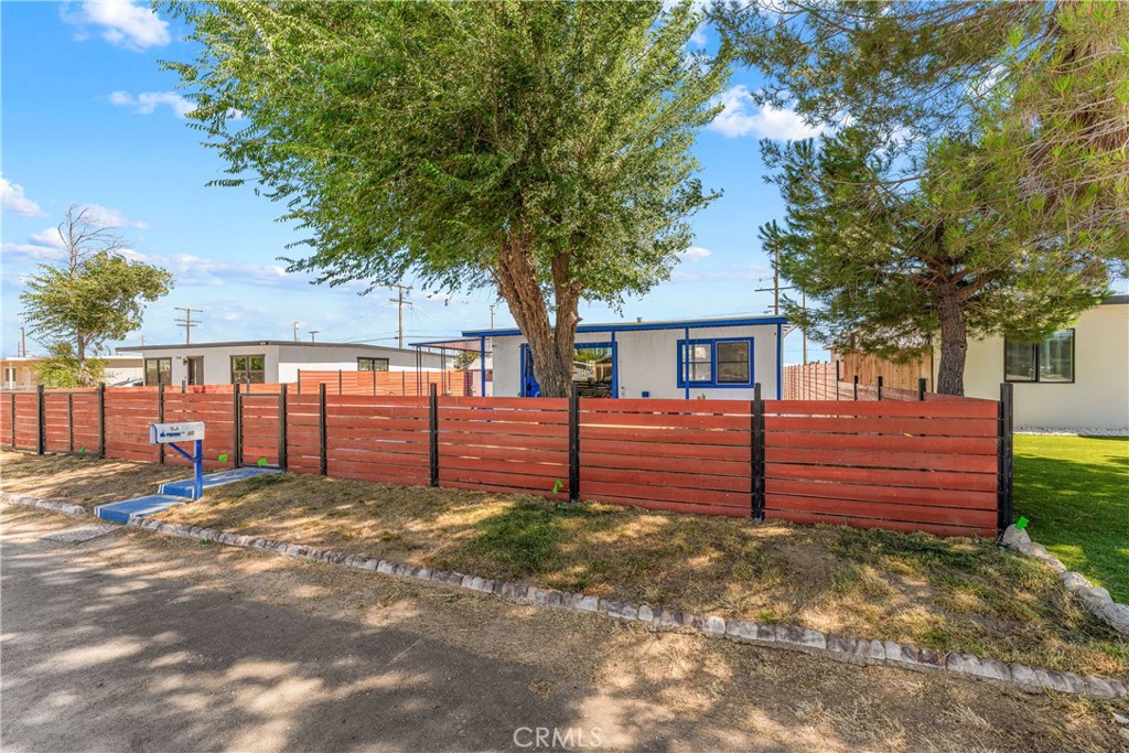 1544 Franklin Avenue, Rosamond, CA 93560 — photo 1