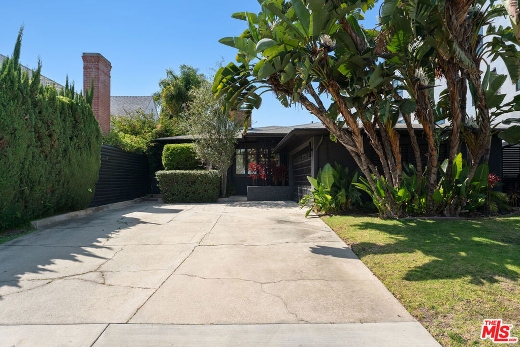 1903 Preuss Road, Los Angeles, CA 90034 — photo 1
