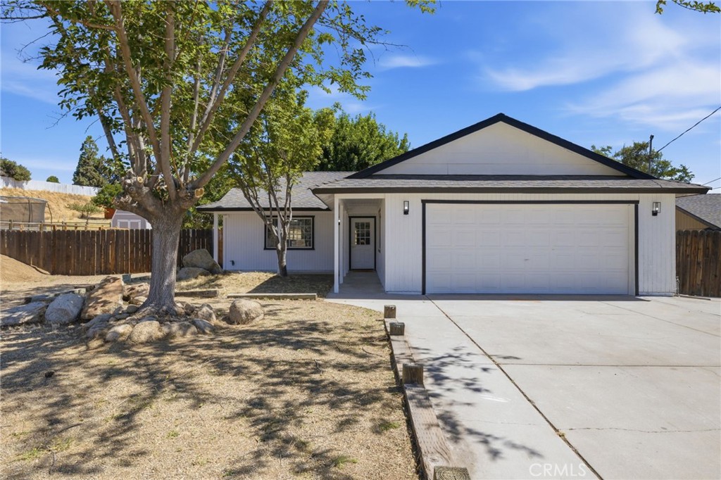 21009 Brentwood, Tehachapi, CA 93561 — photo 1